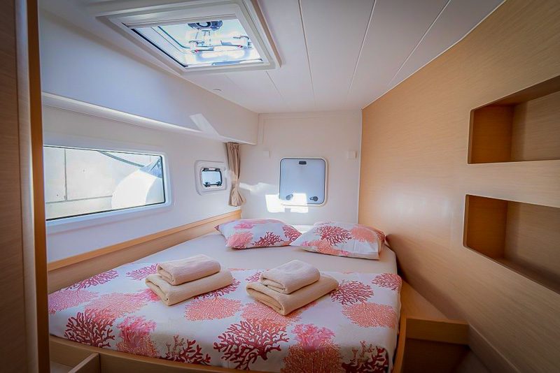 Front cabin catamaran