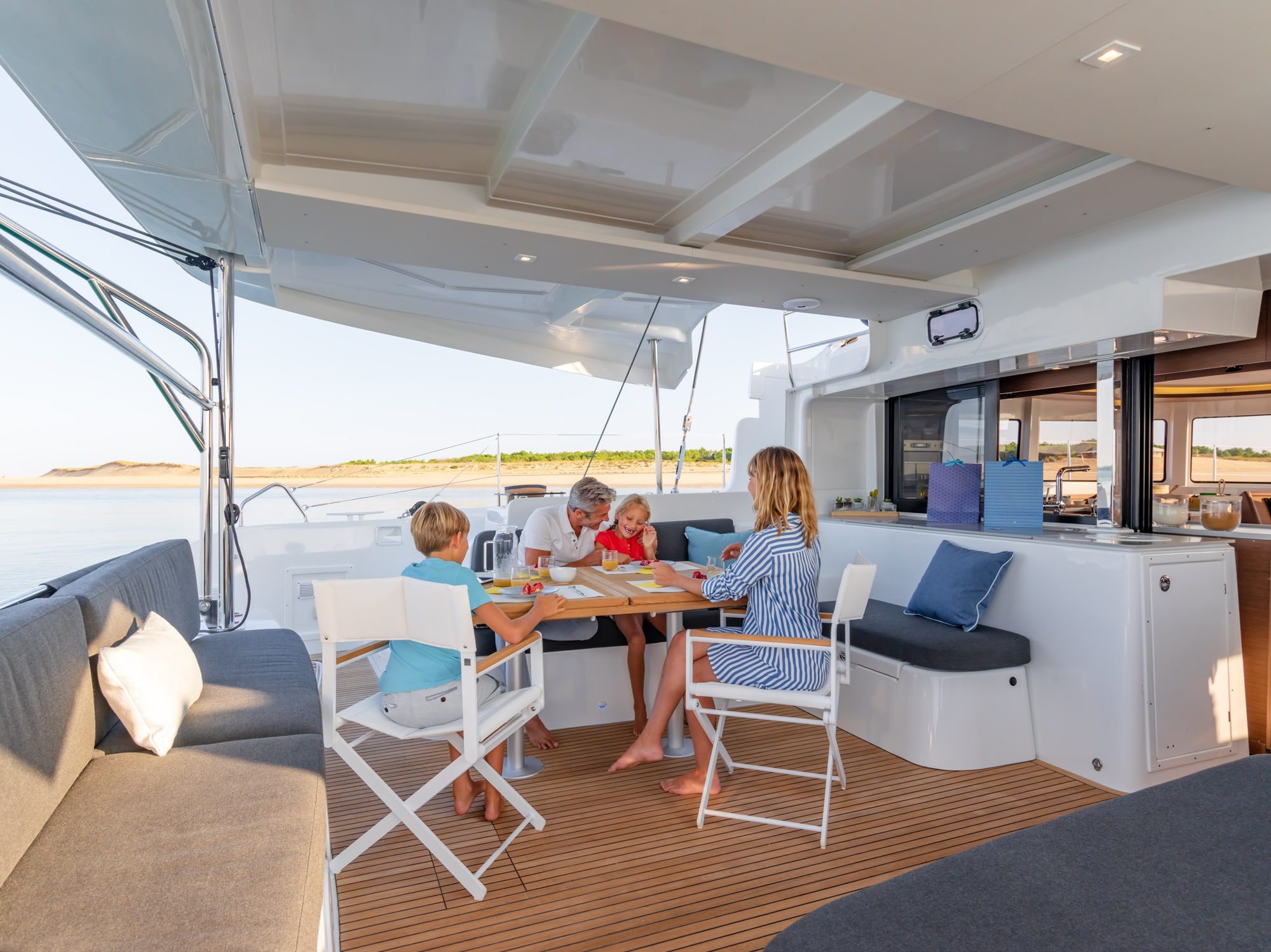 Lagoon 46 interior saloon